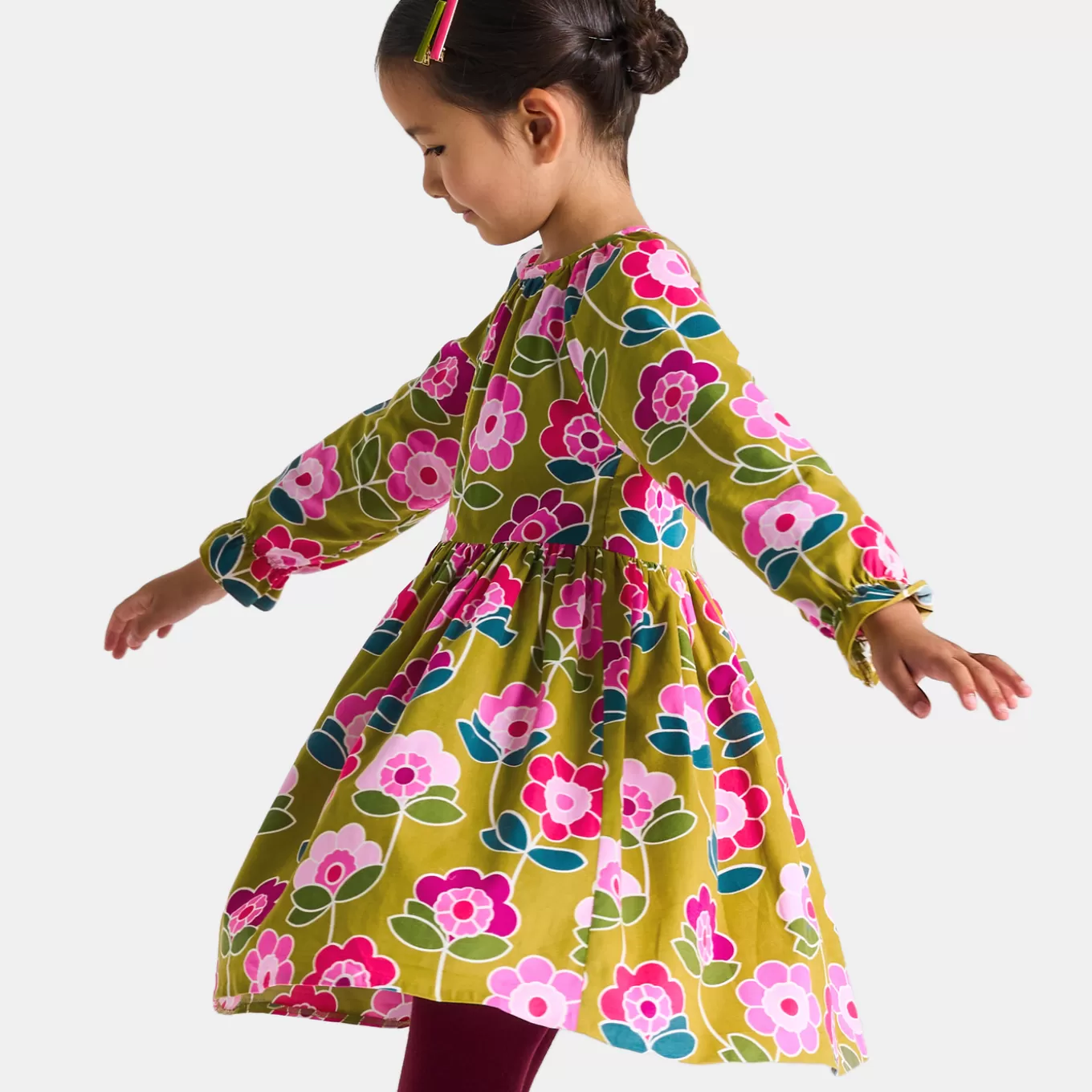 Discount Jacadi Mädchen-Kleid aus Feincord KÜMMEL/MEHRFARBIG